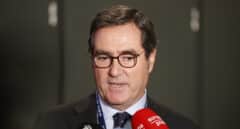 Garamendi cree que Yolanda Díaz "más que sumar, resta"