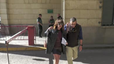 La actriz María León denuncia a los policías que la arrestaron por detención ilegal y lesiones