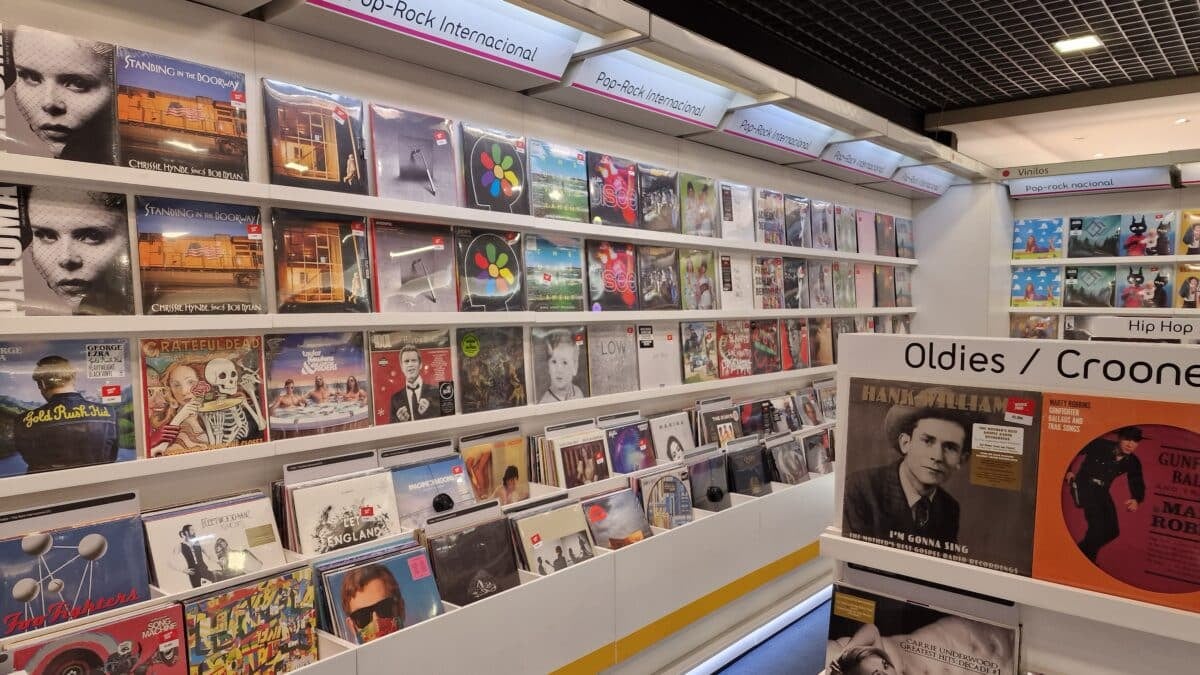 La fiebre del disco de vinilo: “Al final, entre unas cosas y otras, se te va el millón”