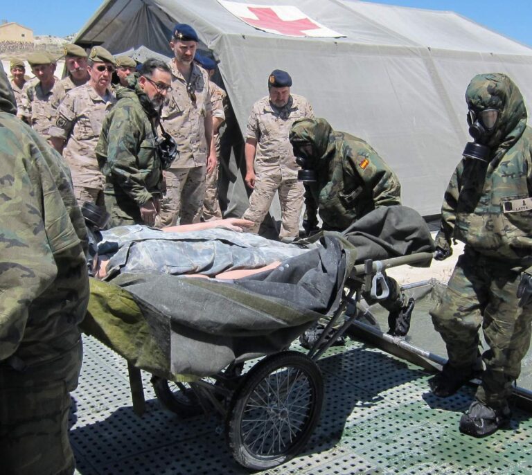 El Ejército compra 166 trajes de máxima protección contra agentes químicos, biológicos y radioactivos por más de 600.000 euros