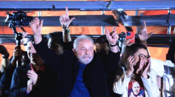 Lula gana ajustado a un Bolsonaro que encara fuerte la segunda vuelta