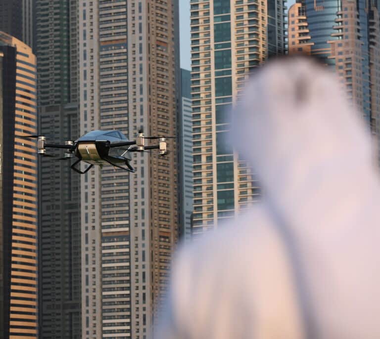 Vídeo | En Dubai ya vuelan los coches