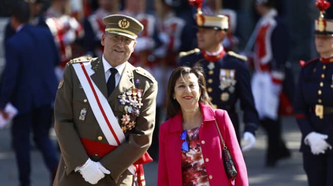 Más de 4.000 militares en desfile del 12-O que recupera el brillo prepandemia