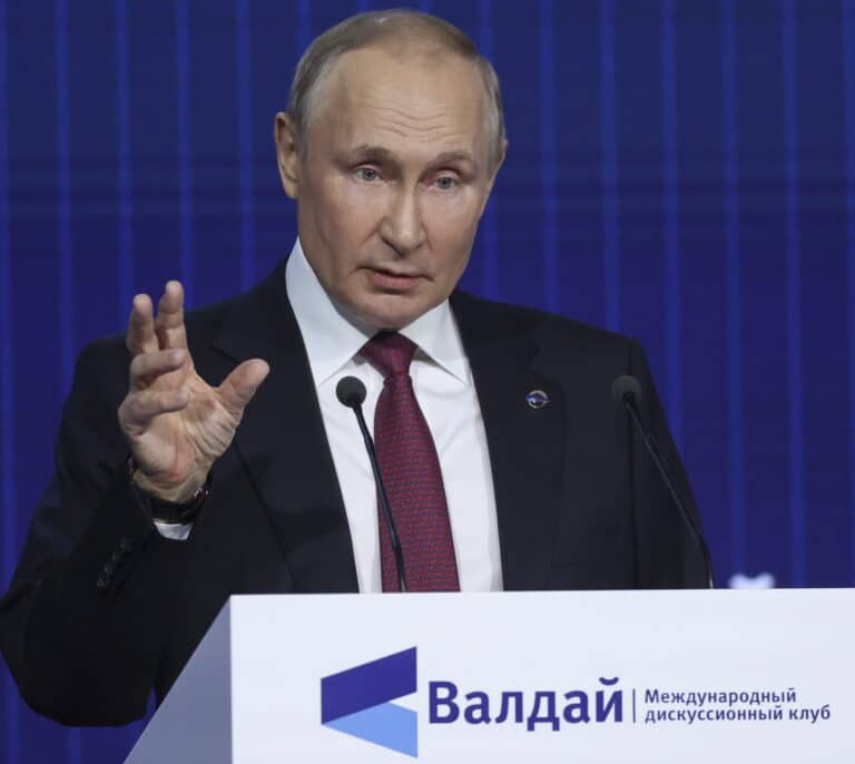 Putin amenaza con que el mundo afronta el decenio "más peligroso e impredecible" desde la Segunda Guerra Mundial