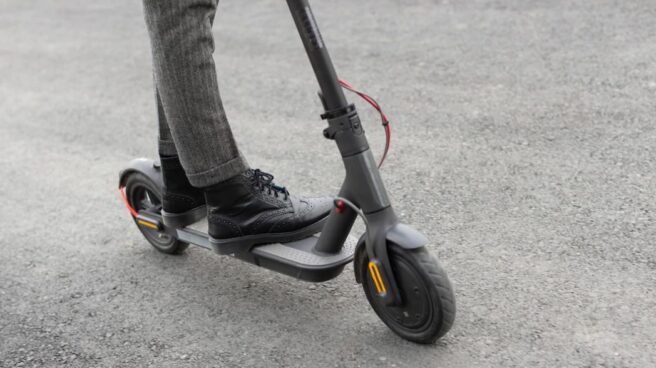 Patinete eléctrico Un patinete eléctrico