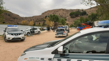 Rescatados 55 jóvenes tras volcar sus piraguas en el Duratón por las rachas de viento