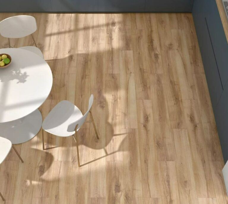 Así es el suelo laminado que está arrasando en Leroy Merlin, ¡ahora con descuento!