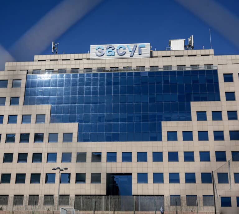 Sacyr pone a la venta casi la mitad de su negocio de Servicios para reducir deuda y potenciar sus concesiones