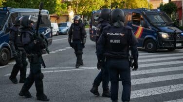 Dos personas atracan a punta de pistola una oficina bancaria de Vigo y dejan a 5 personas maniatadas