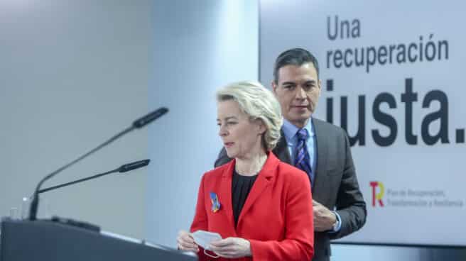 La presidenta de la Comisión Europea, Ursula von der Leyen, y el presidente del Gobierno, Pedro Sánchez