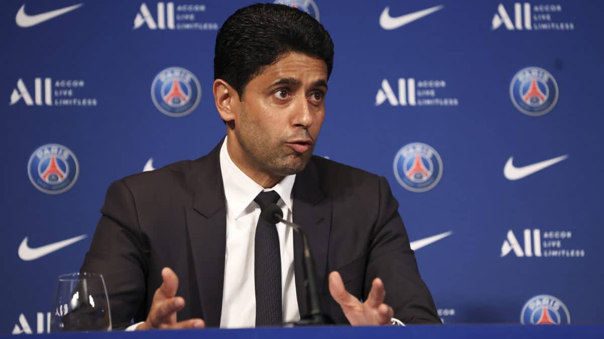 El presidente del PSG, Nasser Al Khelaifi, durante una conferencia de prensa tras la renovación del contrato de Kylian Mbappe en el Paris Saint-Germain