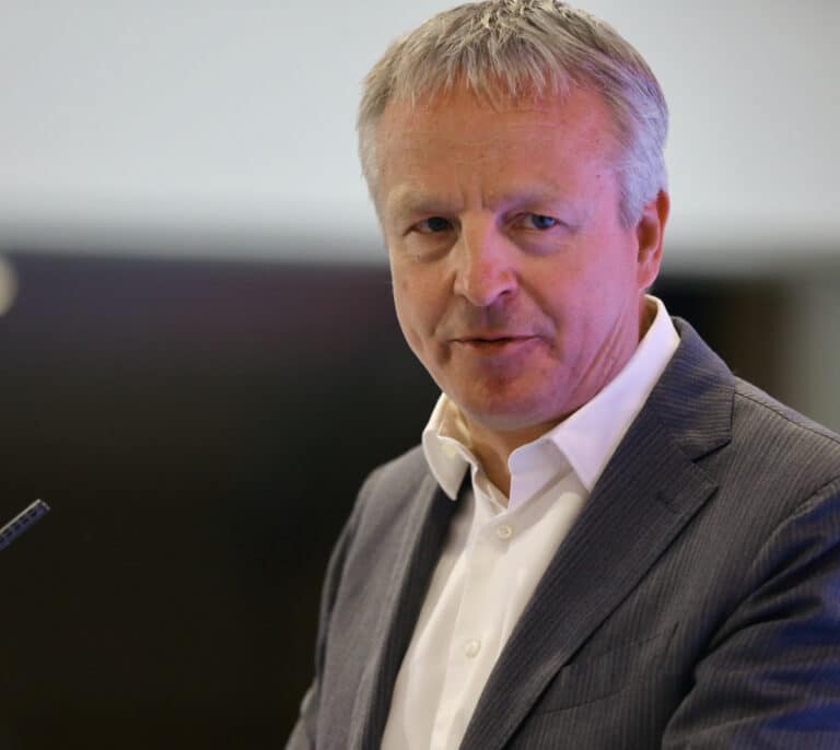 Cepsa firma la extensión del vencimiento de su crédito sindicado de 2.000 millones de euros hasta 2027