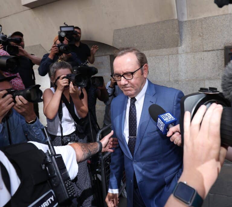 Absuelven a Kevin Spacey en su juicio por abusos sexuales