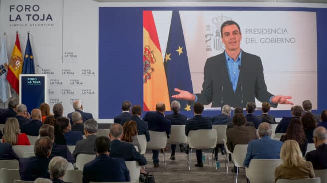 El presidente del Gobierno, Pedro Sánchez, interviene por videoconferencia en el Foro la Toja. El presidente del Gobierno, Pedro Sánchez, interviene por videoconferencia en el Foro la Toja.