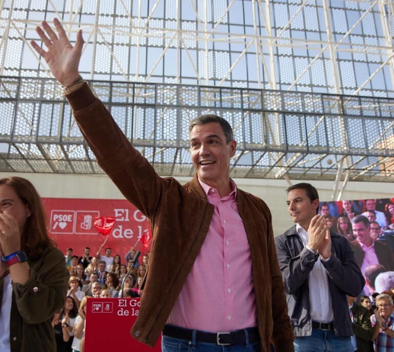 Tezanos da una ventaja de seis puntos al PSOE sobre el PP en las próximas municipales