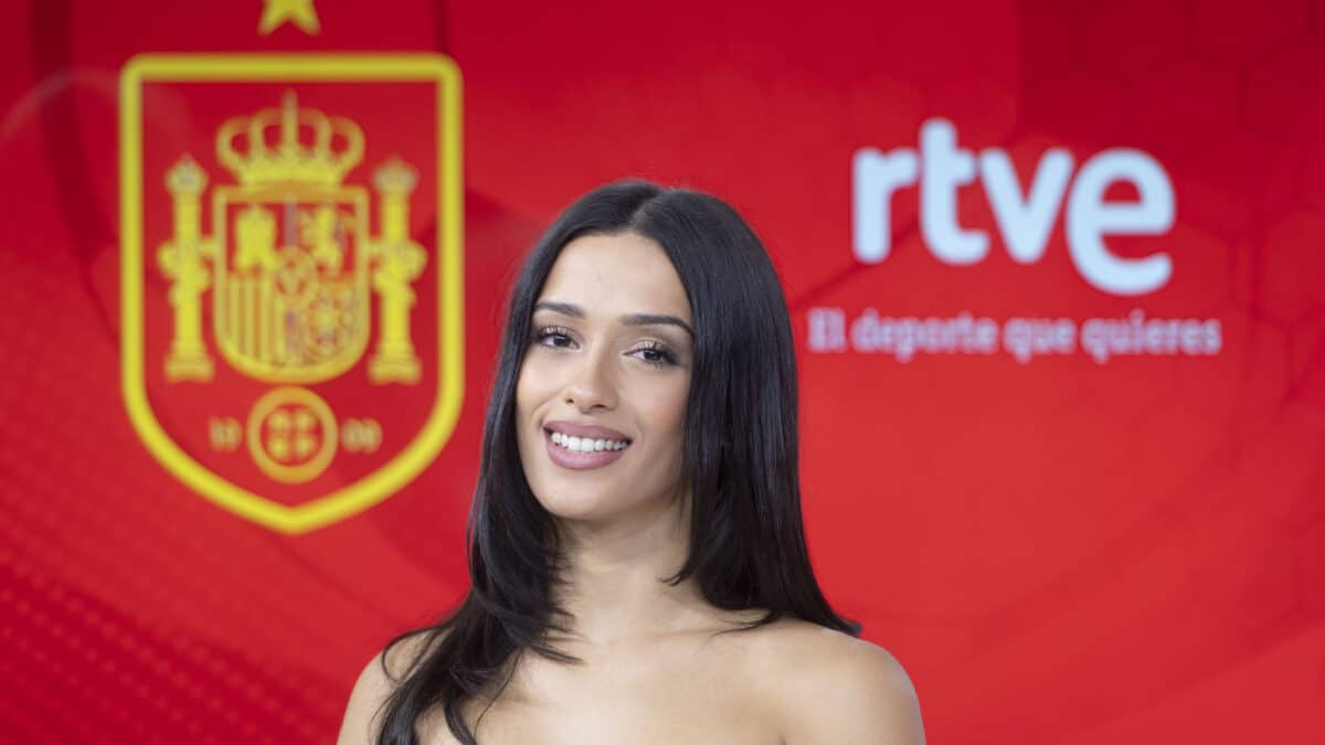 La cantante Chanel durante su presentación para hacer la canción oficial que acompañará a la Selección Española en el Mundial de Fútbol de Catar