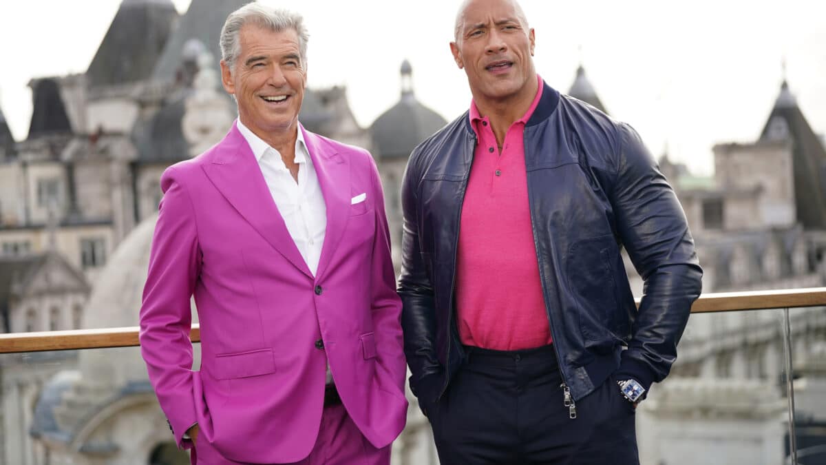 Pierce Brosnan y Dwayne Johnson, en Londres.