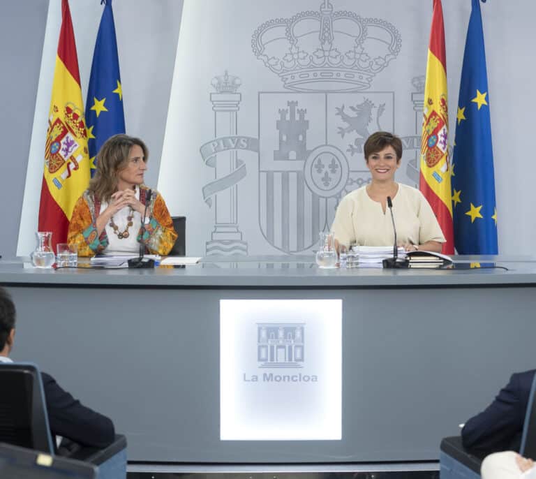 Moncloa aprueba ayudas al gas para otros tres millones de hogares que incluyen las calderas comunitarias