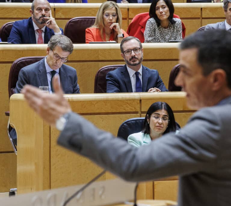 Siga en directo el cara a cara entre Sánchez y Feijóo en el Senado