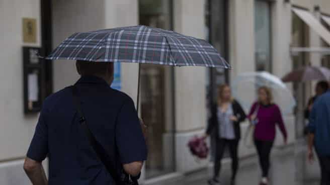 Lluvia y descenso de las temperaturas en Sevilla. Lluvia y descenso de las temperaturas en Sevilla.