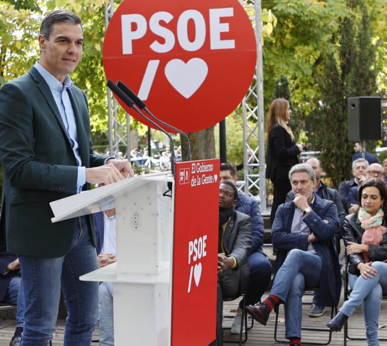 Sánchez, al PP: "Mire a Reino Unido y vea las consecuencias de sus políticas"