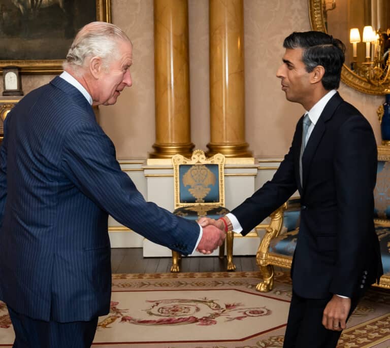 Rishi Sunak: "Se cometieron errores y habrá que tomar decisiones difíciles"