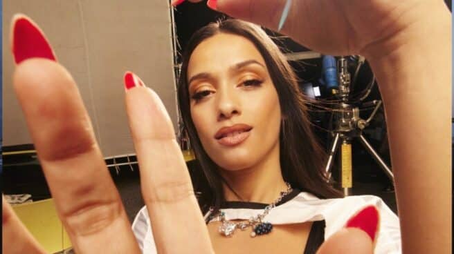 Así es el videoclip de 'TOKE', la canción que Chanel llevará al Mundial de Qatar 2022 Chanel en el videoclip de 'TOKE'