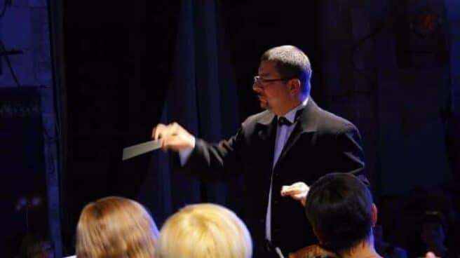 Ucrania denuncia el asesinato del director de la Filarmónica de Jersón por negarse a colaborar con los rusos El director de la Orquesta Filarmónica de Jersón, Yurii Kerpatenko