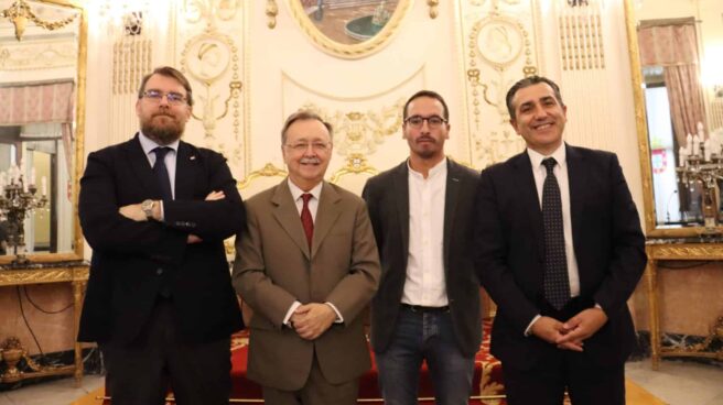 Foto-Entrega-Premio-Fernando-de-Leyba-scaled