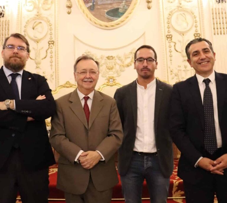 Francisco Carrión recibe en Ceuta el Premio Fernando de Leyba de Periodismo