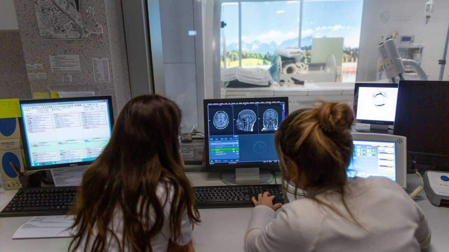 Pruebas de resonancia magnética para detectar tumores cerebrales.
