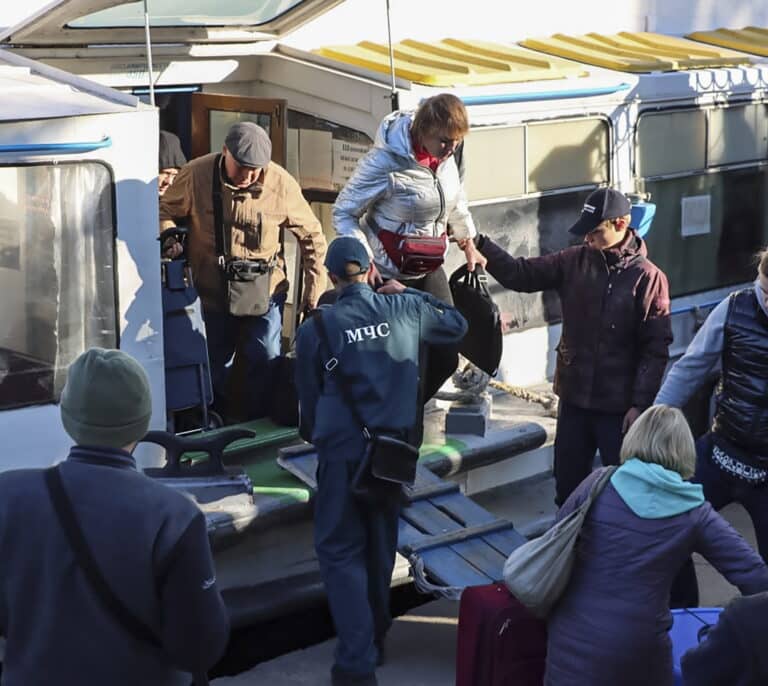 Ucrania pide a la población de Jersón que se quede y no se deje engañar por Putin