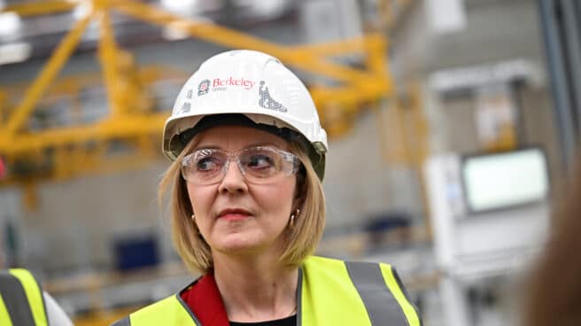 La primer ministra británica, Liz Truss, en una visita a Berkeley Modular. Liz Truss, en una visita a una fábrica