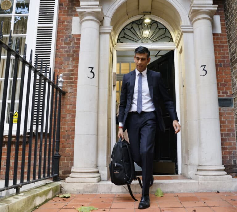 Rishi Sunak sucederá a Truss como líder conservador y primer ministro británico