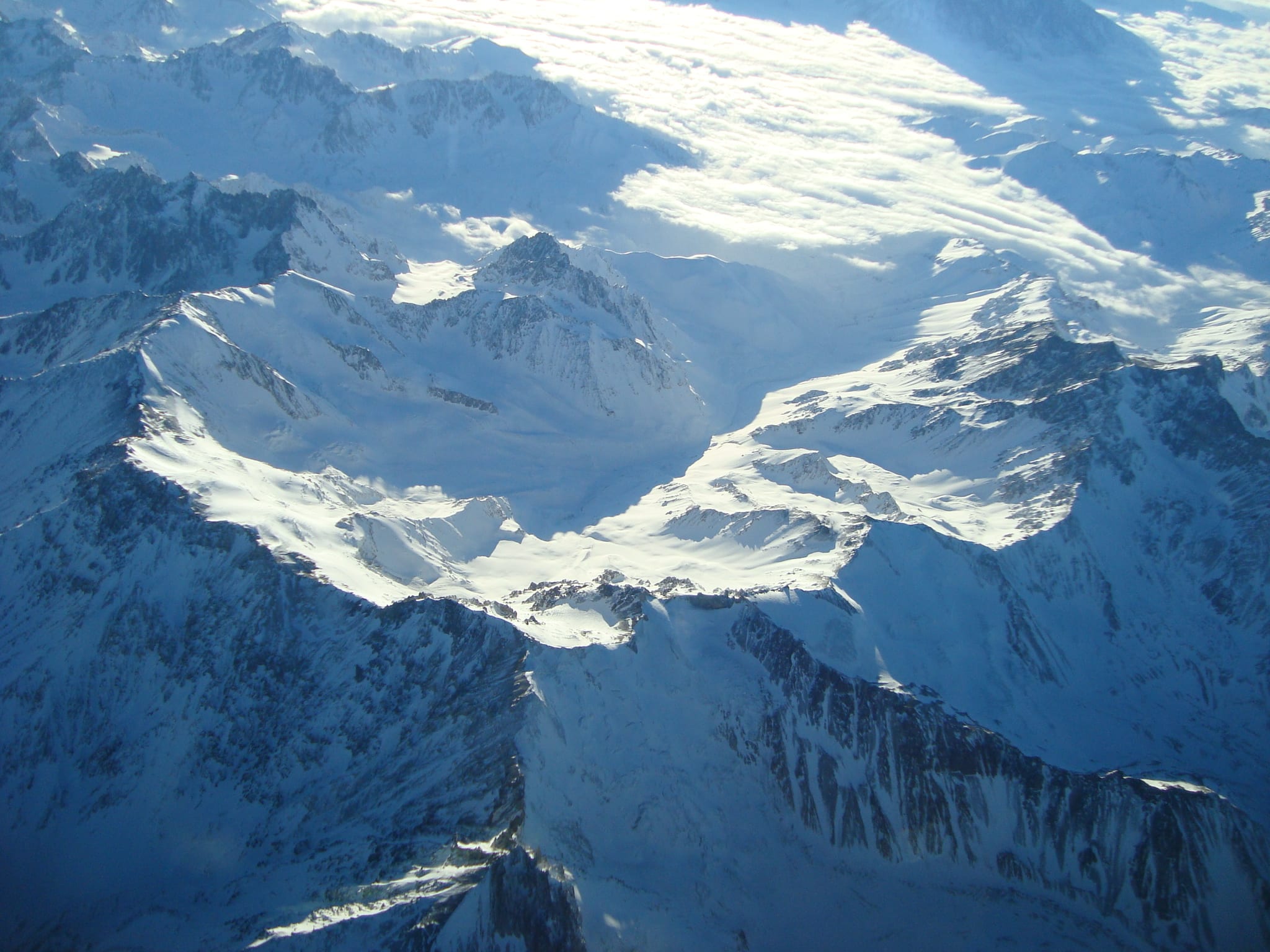 La sociedad de la nieve” presenta una nueva visión del accidente aéreo de  los Andes de 1972