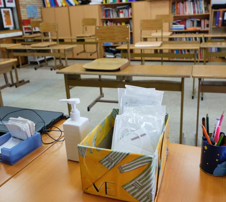 Un profesor de un colegio en Boadilla del Monte, investigado por grabar a sus alumnas en ropa interior