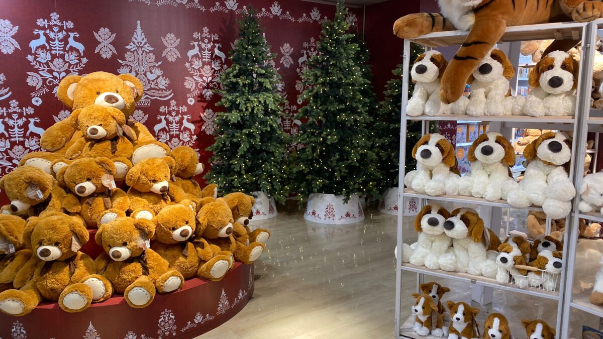 Peluches en la planta de juguetería de El Corte Inglés de Callao, Madrid