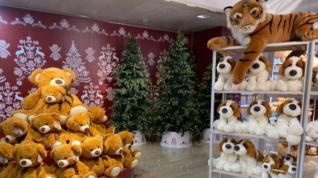 Peluches en la planta de juguetería de El Corte Inglés de Callao, Madrid