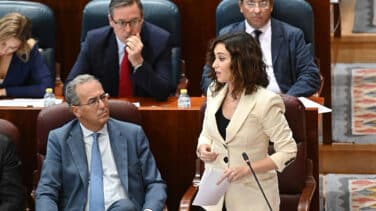 Ayuso acusa a Sánchez de "mentir sobre la Sanidad Pública" y vivir "de cada pancarta"