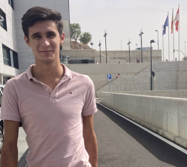 Manuel Diosleguarde recibe el alta más de un mes después de su grave cogida en Cuéllar