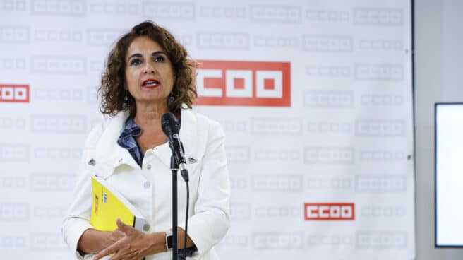 María Jesús Montero defiende que las subidas de sueldo de los políticos son seña de "calidad democrática" La ministra de Hacienda y Función Pública, María Jesús Montero, durante la reunión mantenida con el secretario general de CCOO