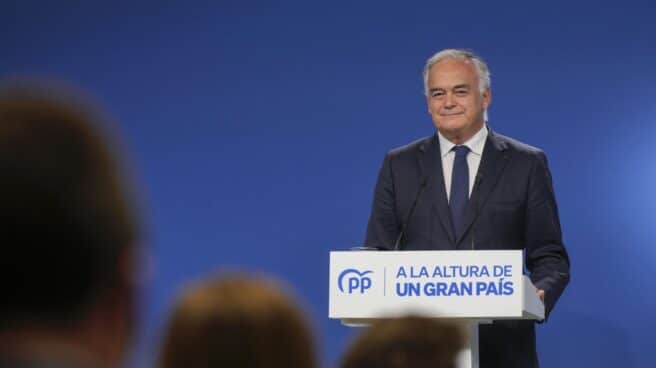 El vicesecretario de Política Institucional del PP, Esteban González Pons, en la comparecencia posterior al encuentro con Sánchez y Bolaños en La Moncloa, el 10 de octubre El vicesecretario de Política Institucional del PP, Esteban González Pons, en la comparecencia posterior al encuentro con Sánchez y Bolaños en La Moncloa, el 10 de octubre