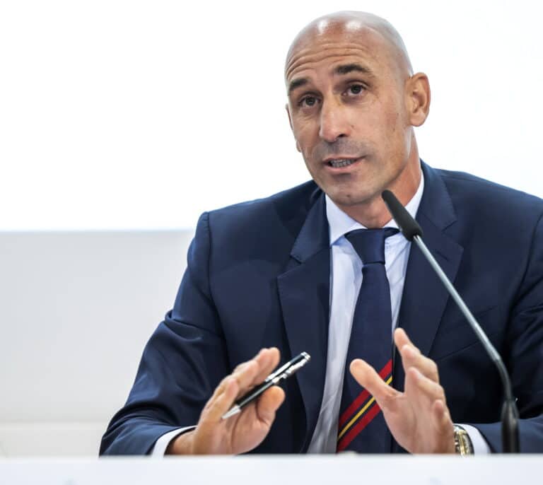 El Valencia CF, el Villareal y el Sevilla FC "condenan los graves desprecios" de Luis Rubiales a sus clubes y aficiones y exigen "disculpas"