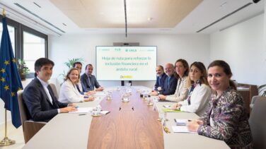 La banca tendrá que asegurar un punto de acceso financiero en los municipios de más de 500 habitantes en 6 meses