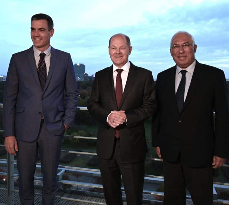 Sánchez, Scholz y Costa reclaman acelerar el Midcat para blindar el suministro de la UE
