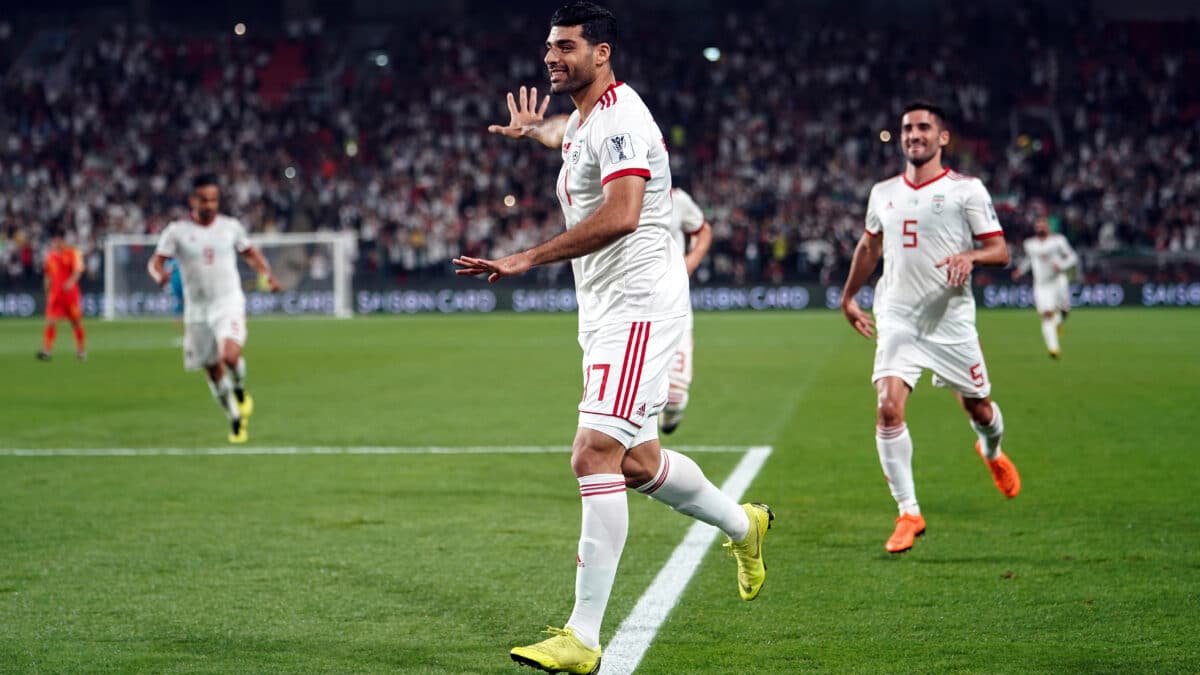 El delantero iraní Mehdi Taremi celebra un gol contra China en la Copa Asiática de 2019.