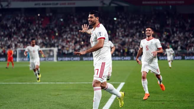 El delantero iraní Mehdi Taremi celebra un gol contra China en la Copa Asiática de 2019.