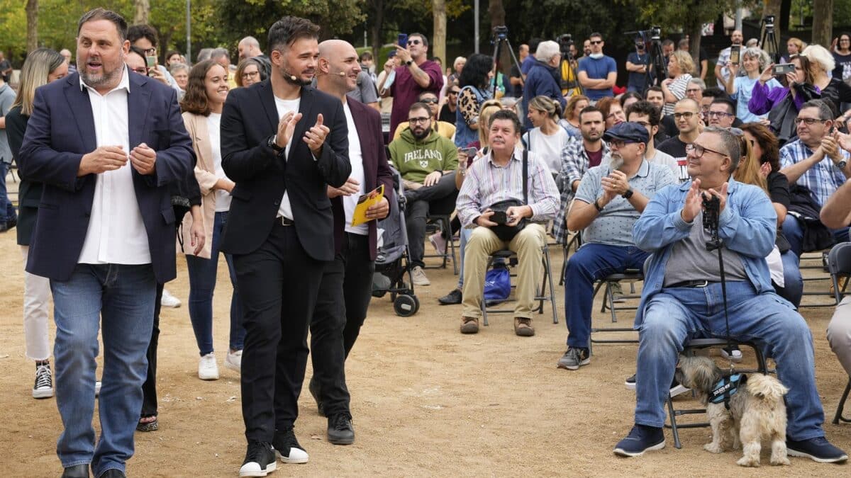 Oriol Junqueras, junto a Gabriel Rufián en un acto en Santa Coloma de Gramanet.