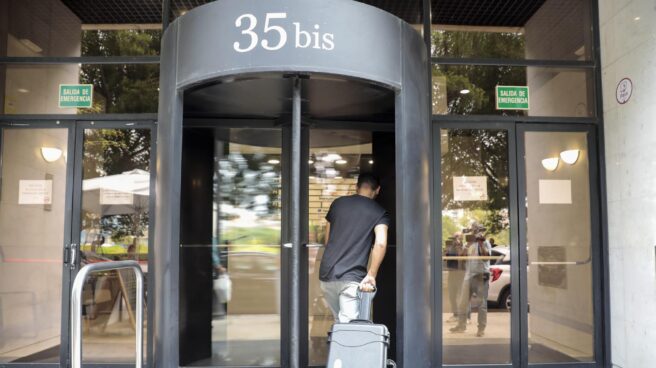 Agentes de la UCO registran varias empresas este martes en el marco del caso Azud. Agentes de la UCO registran varias empresas este martes en el marco del caso Azud.
