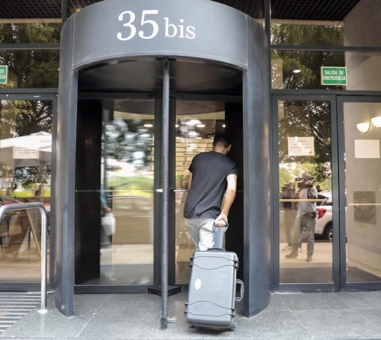 La UCO busca documentación sobre pago de comisiones en la etapa de Zapatero en los registros del caso Azud